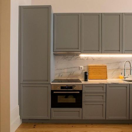Lovelystay - 2Br Flat With Ac In Duque De Loule Porto Dış mekan fotoğraf