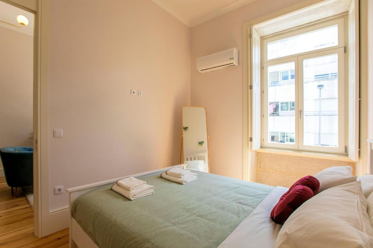 Lovelystay - 2Br Flat With Ac In Duque De Loule Porto Dış mekan fotoğraf