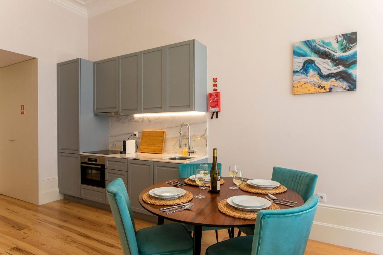 Lovelystay - 2Br Flat With Ac In Duque De Loule Porto Dış mekan fotoğraf