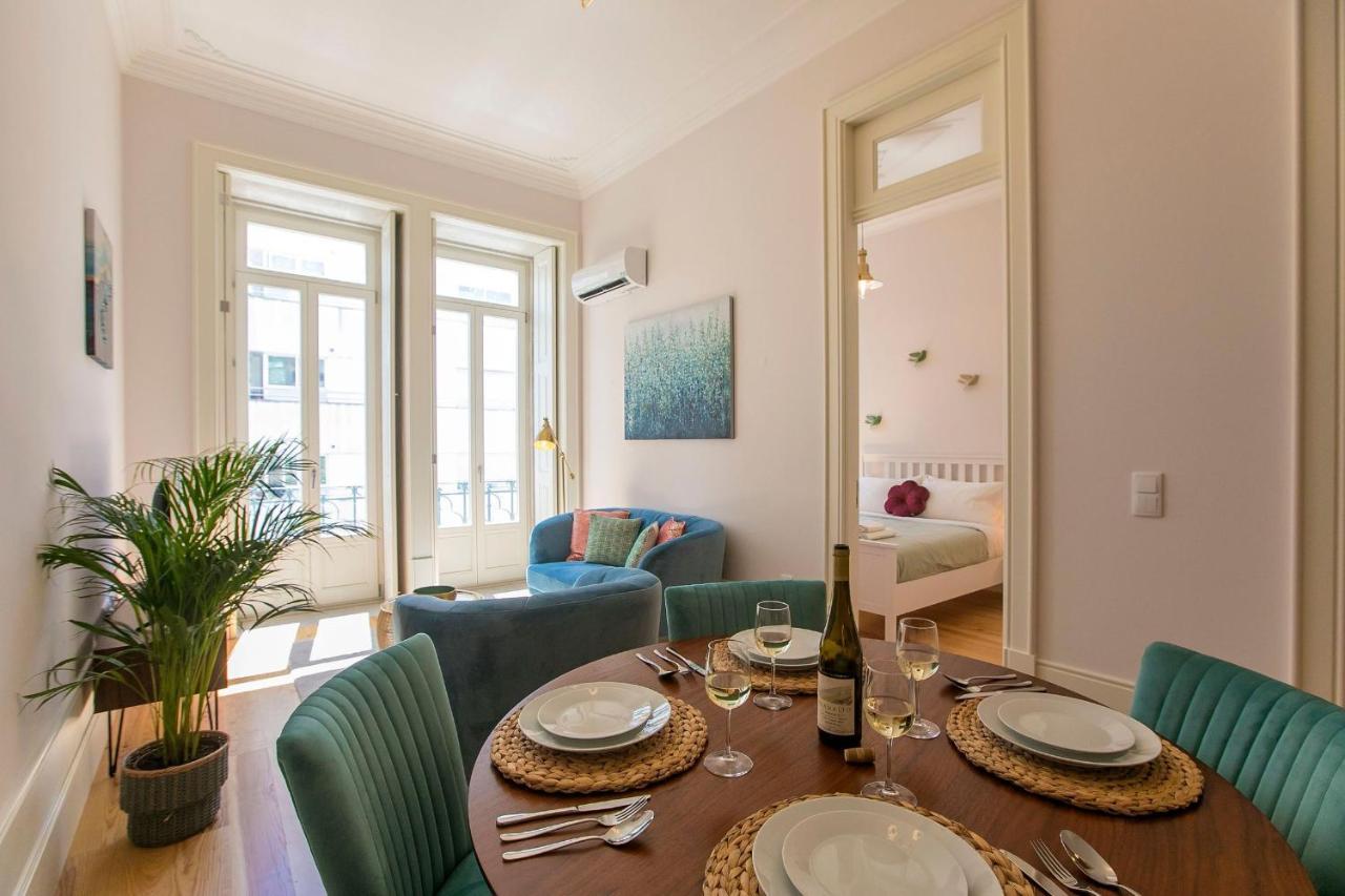 Lovelystay - 2Br Flat With Ac In Duque De Loule Porto Dış mekan fotoğraf